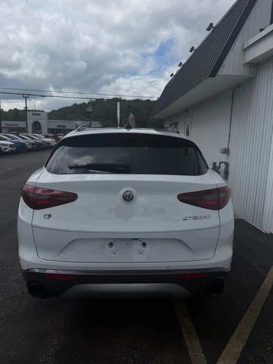 2023 Alfa Romeo Stelvio - Image 7 of 15