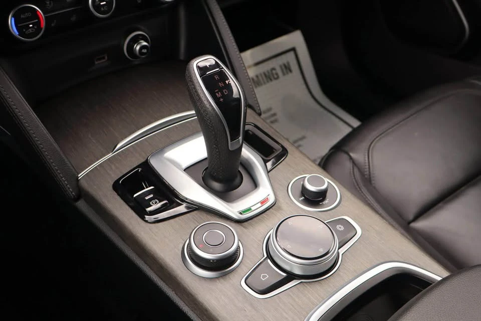 2023 Alfa Romeo Stelvio - Image 12 of 20