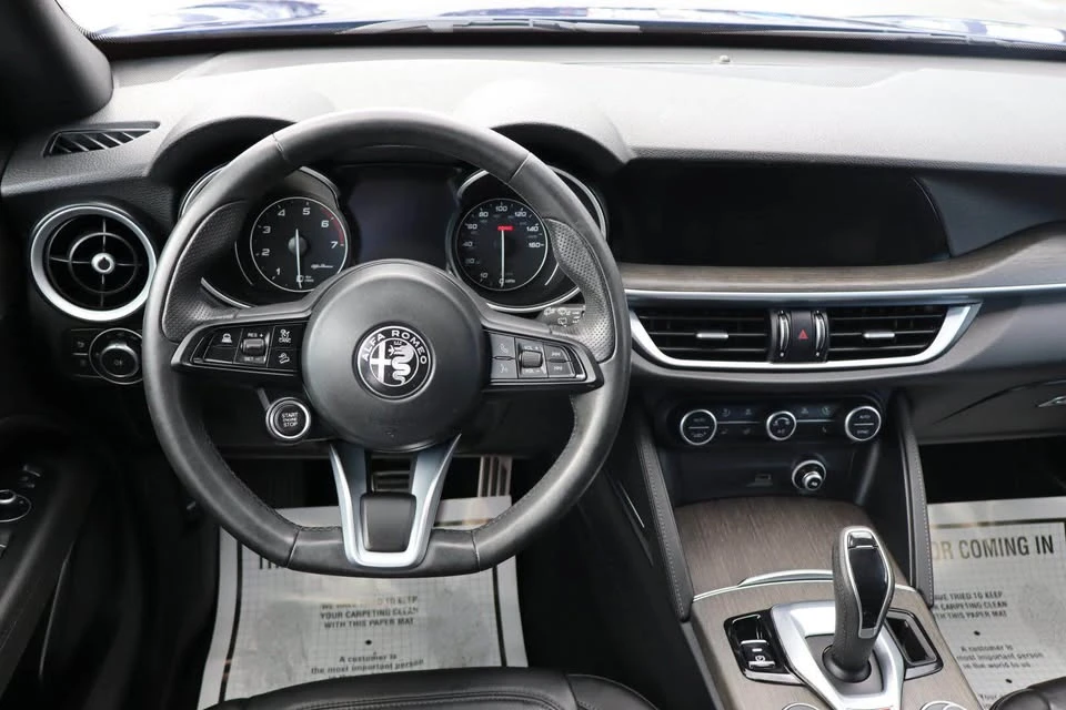 2023 Alfa Romeo Stelvio - Image 6 of 20