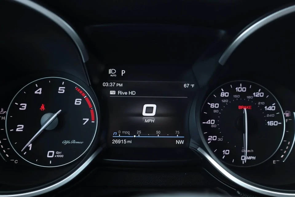 2023 Alfa Romeo Stelvio - Image 7 of 20
