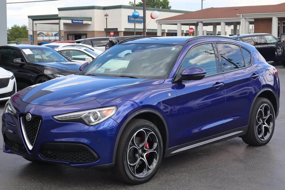 2023 Alfa Romeo Stelvio - Image 3 of 20
