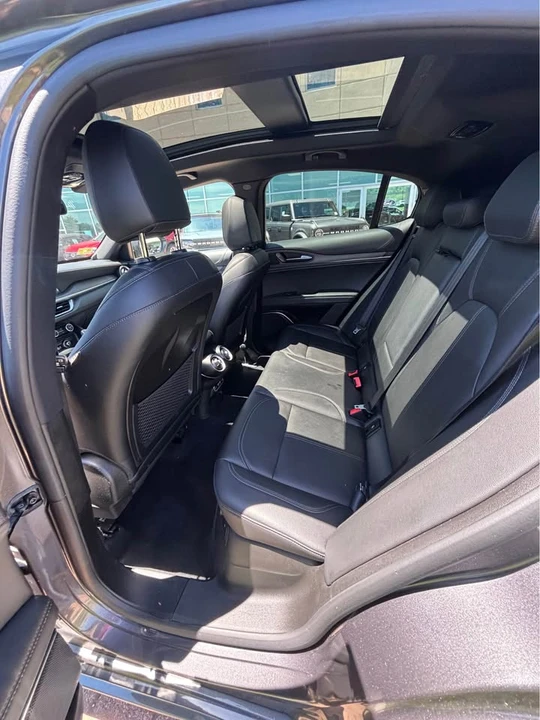 2023 Alfa Romeo Stelvio - Image 7 of 12