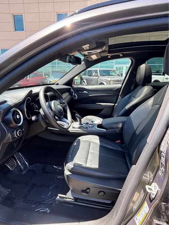 2023 Alfa Romeo Stelvio - Image 5 of 12