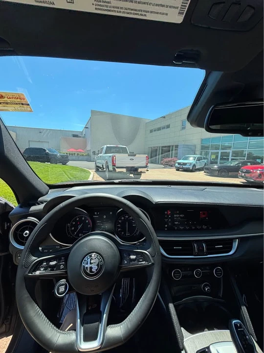 2023 Alfa Romeo Stelvio - Image 6 of 12