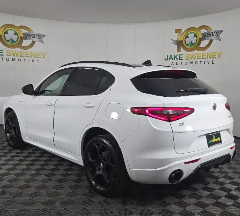 2023 Alfa Romeo Stelvio - Image 3 of 12