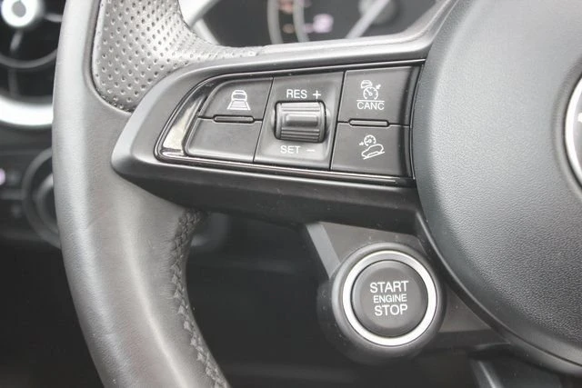 2023 Alfa Romeo Stelvio - Image 15 of 20