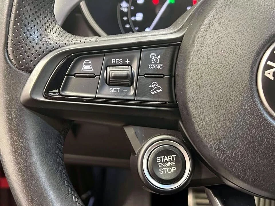 2023 Alfa Romeo Stelvio - Image 17 of 20