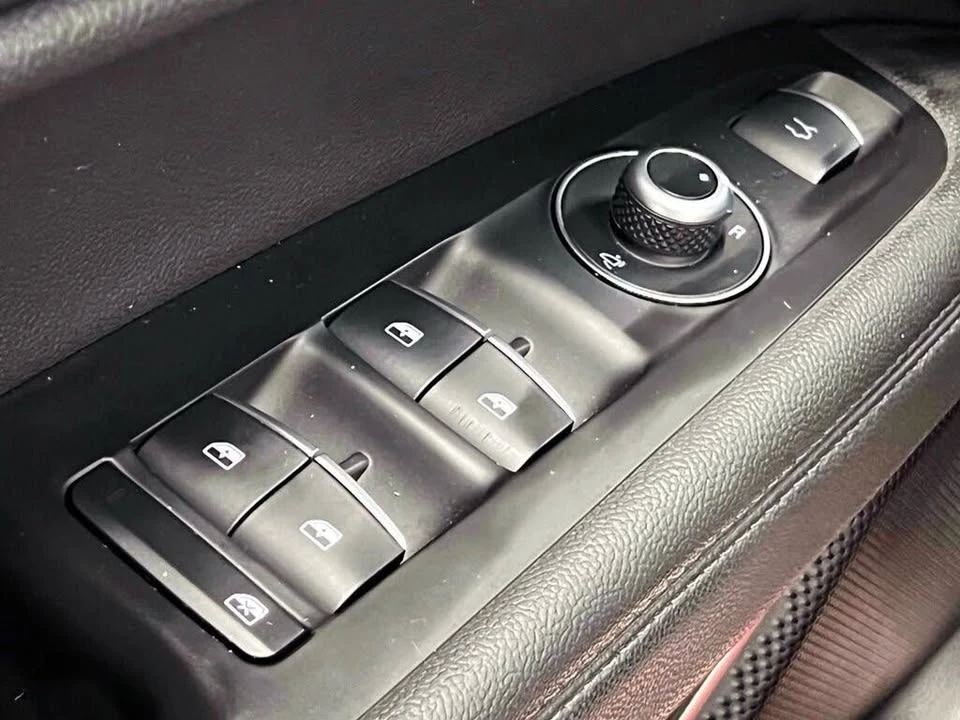 2023 Alfa Romeo Stelvio - Image 14 of 20