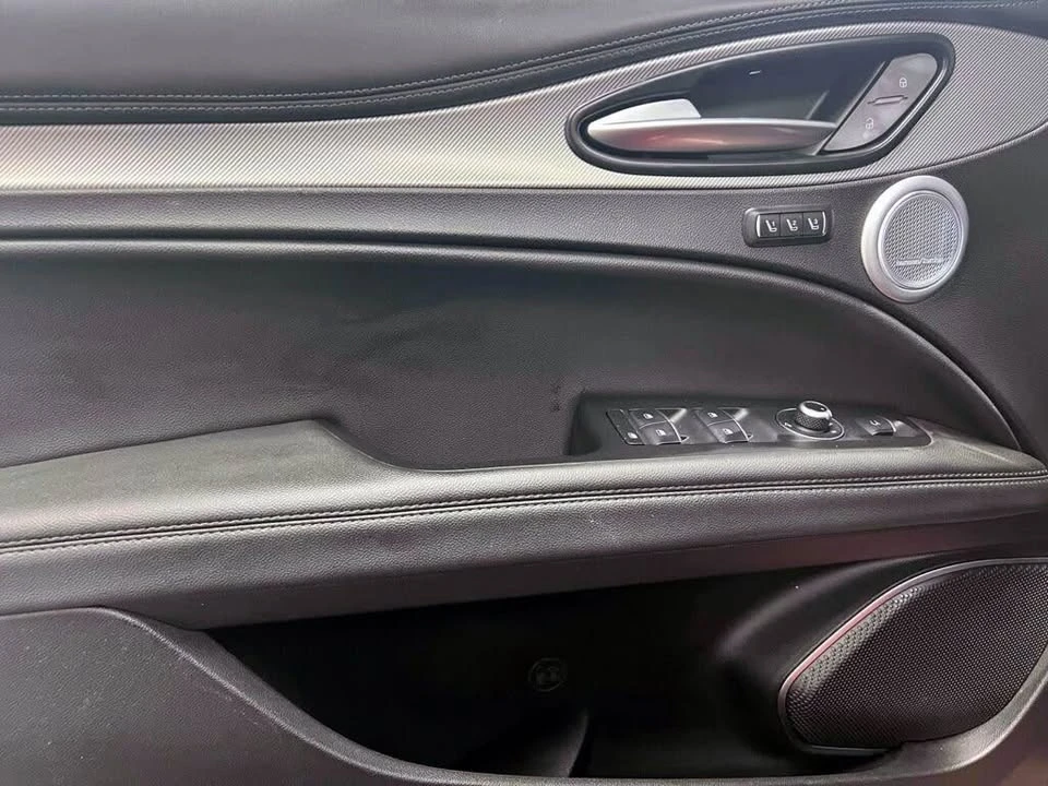 2023 Alfa Romeo Stelvio - Image 13 of 20