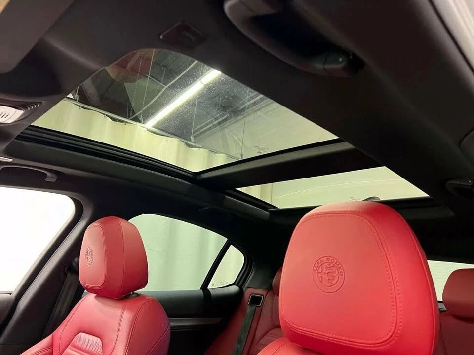 2023 Alfa Romeo Stelvio - Image 15 of 20