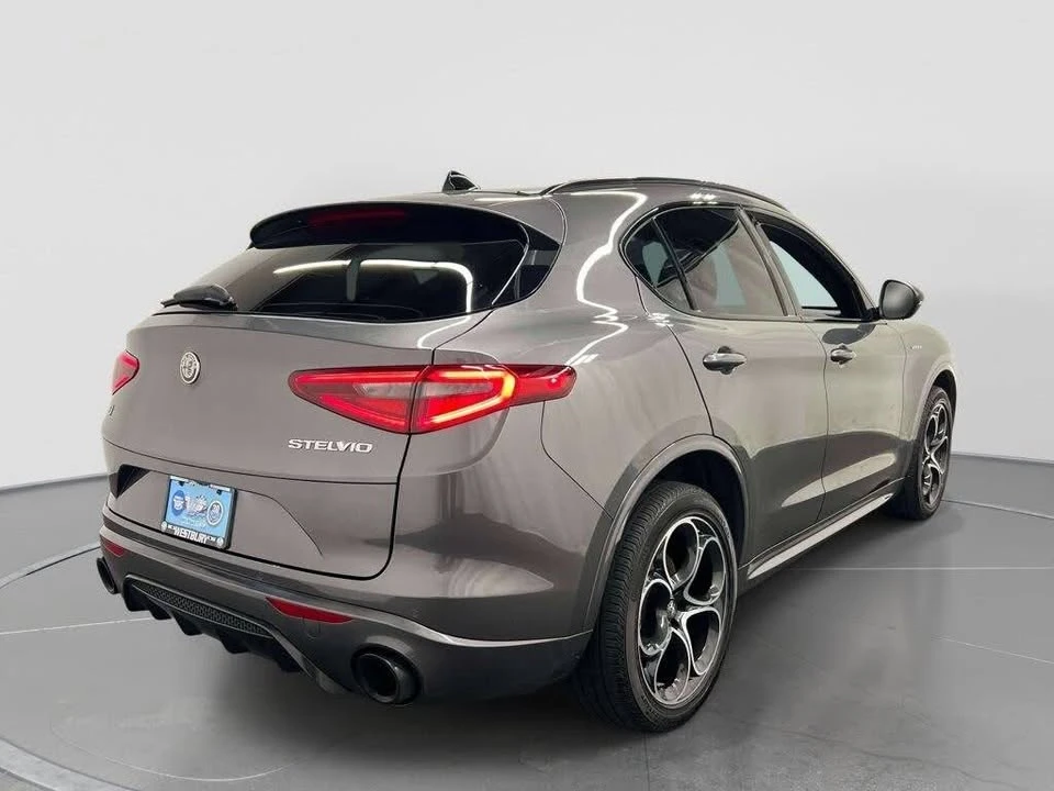 2023 Alfa Romeo Stelvio - Image 5 of 20