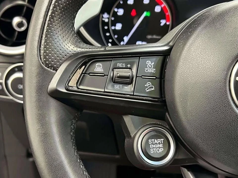 2023 Alfa Romeo Stelvio - Image 17 of 20