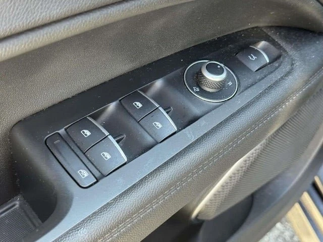 2023 Alfa Romeo Stelvio - Image 15 of 20