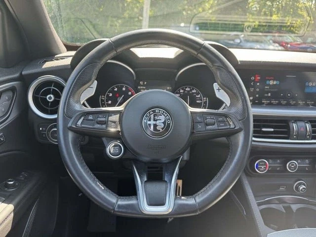 2023 Alfa Romeo Stelvio - Image 12 of 20