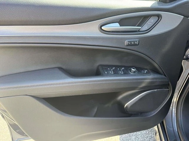 2023 Alfa Romeo Stelvio - Image 14 of 20