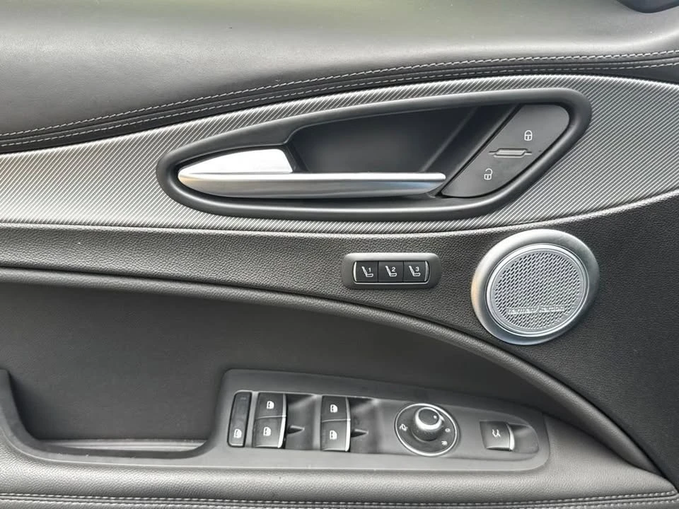 2023 Alfa Romeo Stelvio - Image 11 of 20