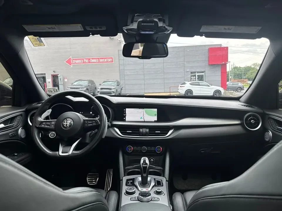 2023 Alfa Romeo Stelvio - Image 13 of 20