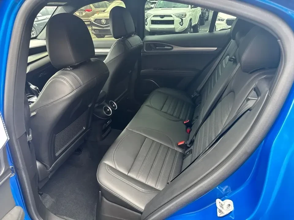 2023 Alfa Romeo Stelvio - Image 18 of 20