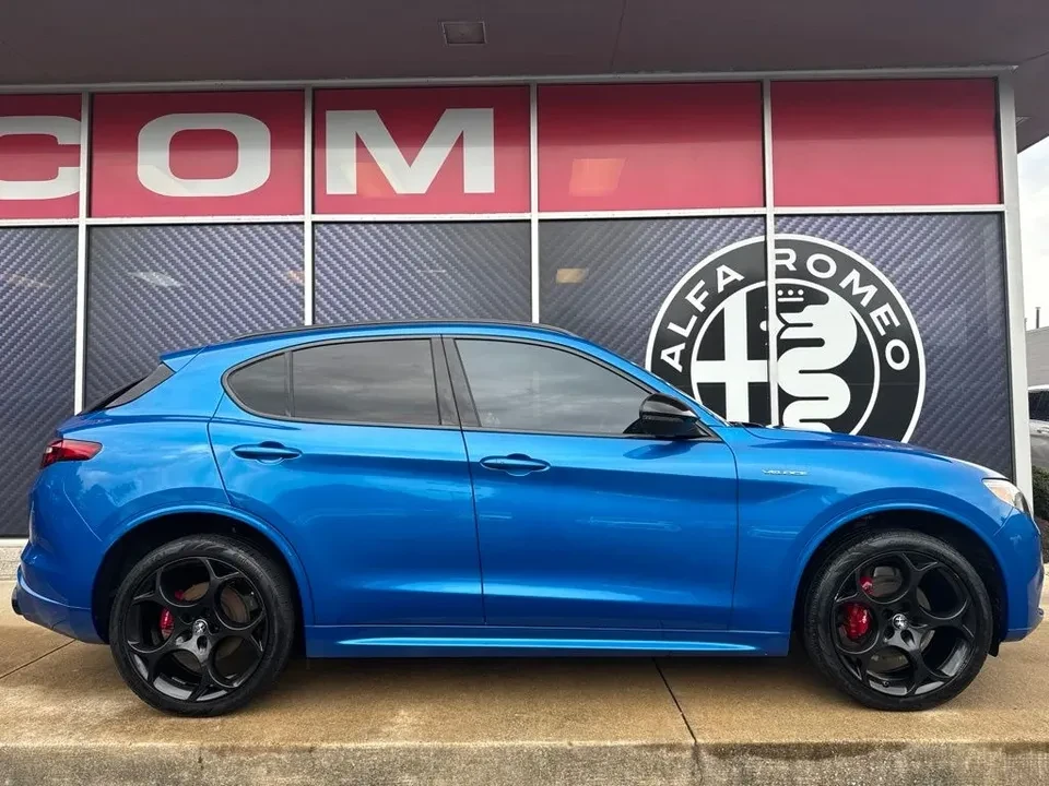2023 Alfa Romeo Stelvio - Image 4 of 20