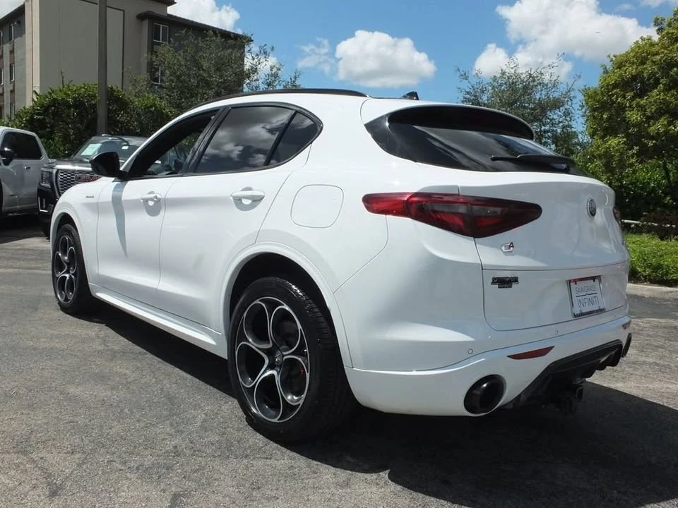 2023 Alfa Romeo Stelvio - Image 13 of 19