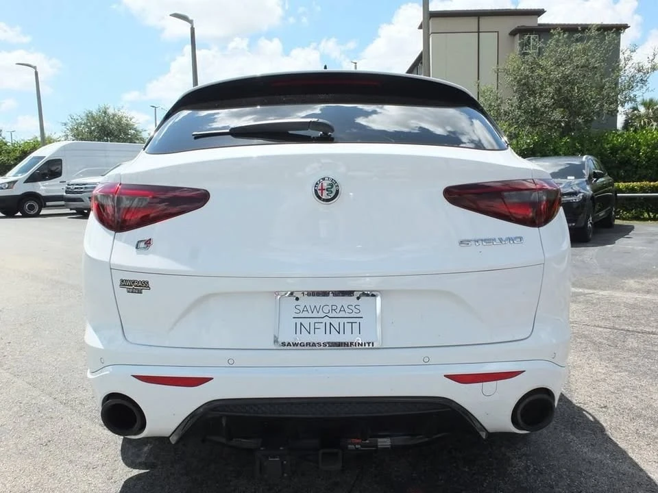 2023 Alfa Romeo Stelvio - Image 9 of 19