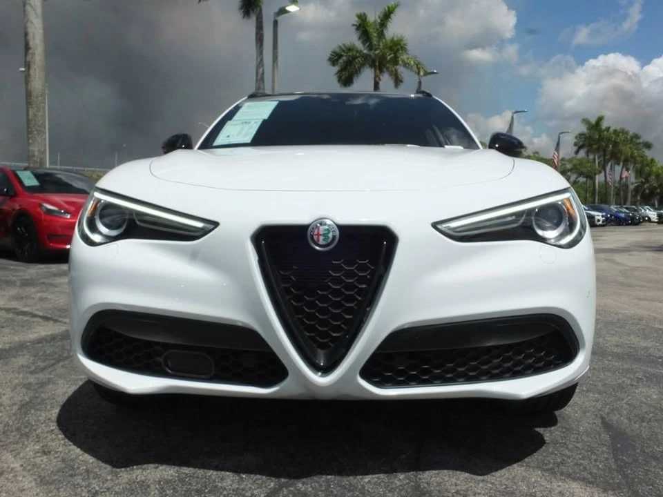 2023 Alfa Romeo Stelvio - Image 17 of 19