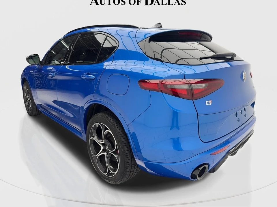 2023 Alfa Romeo Stelvio - Image 11 of 12