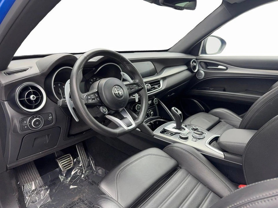 2023 Alfa Romeo Stelvio - Image 14 of 21