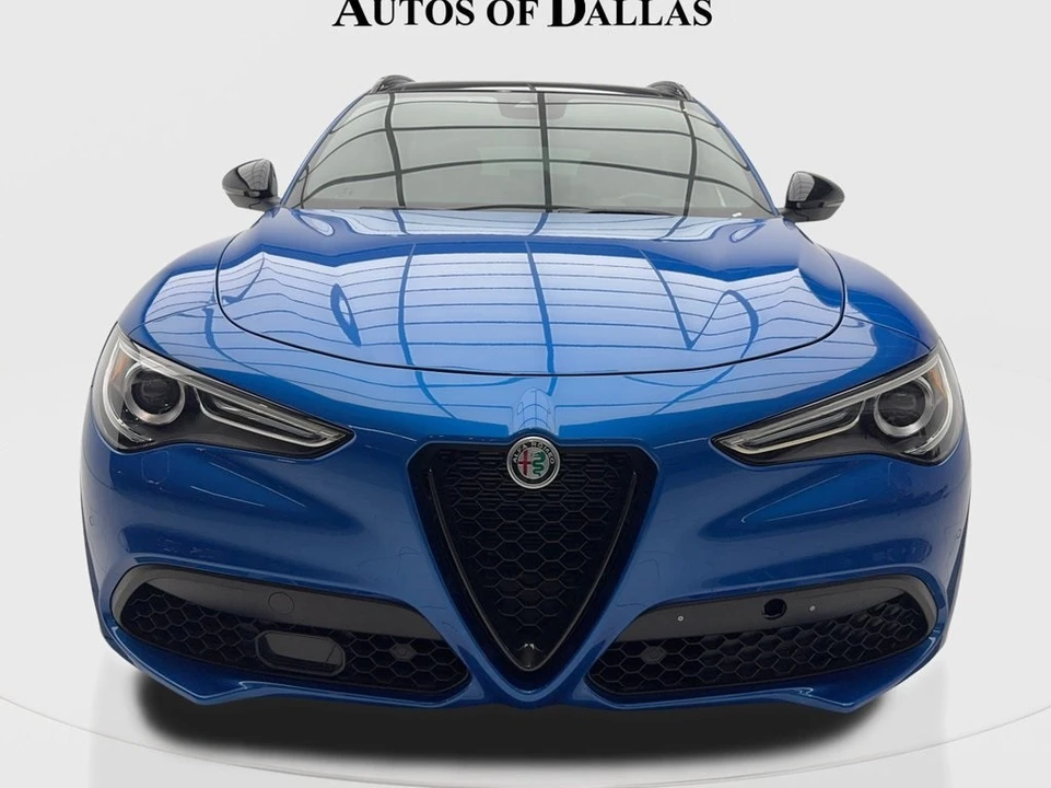 2023 Alfa Romeo Stelvio - Image 4 of 12