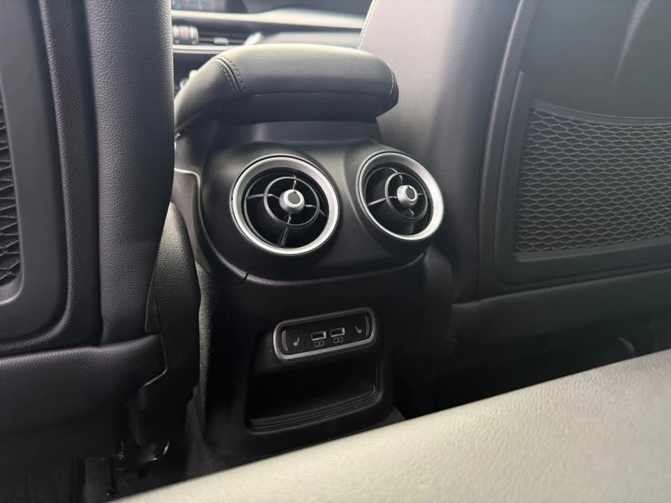 2023 Alfa Romeo Stelvio - Image 18 of 20