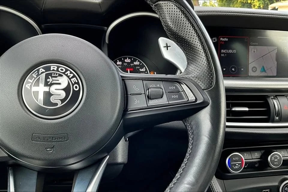 2023 Alfa Romeo Stelvio - Image 11 of 20