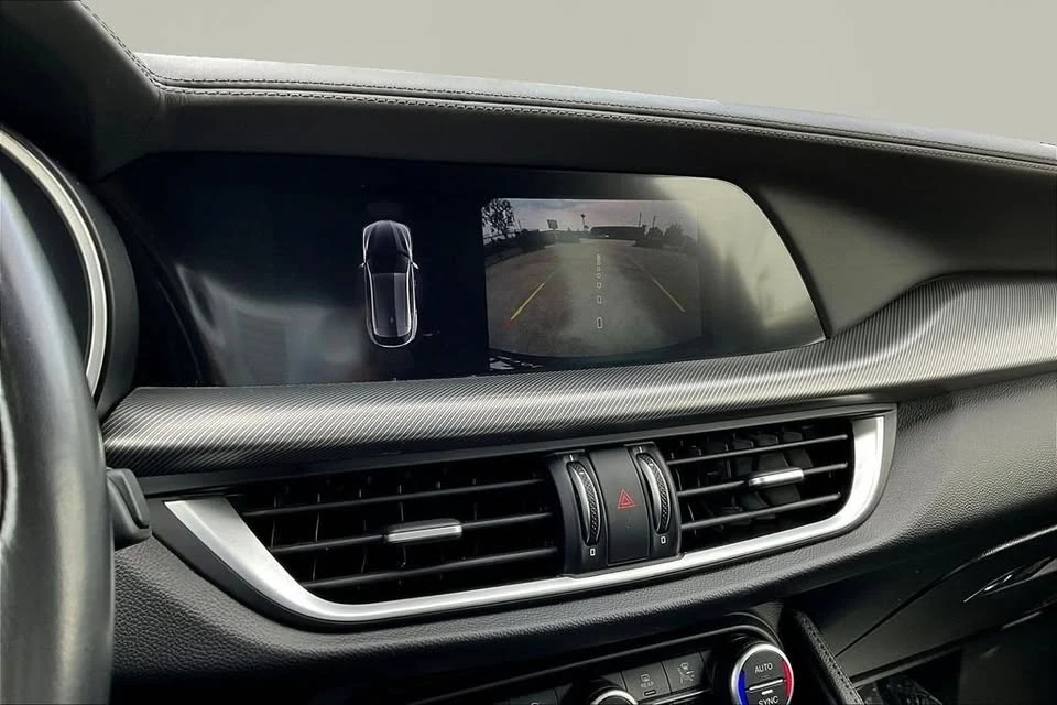 2023 Alfa Romeo Stelvio - Image 13 of 20