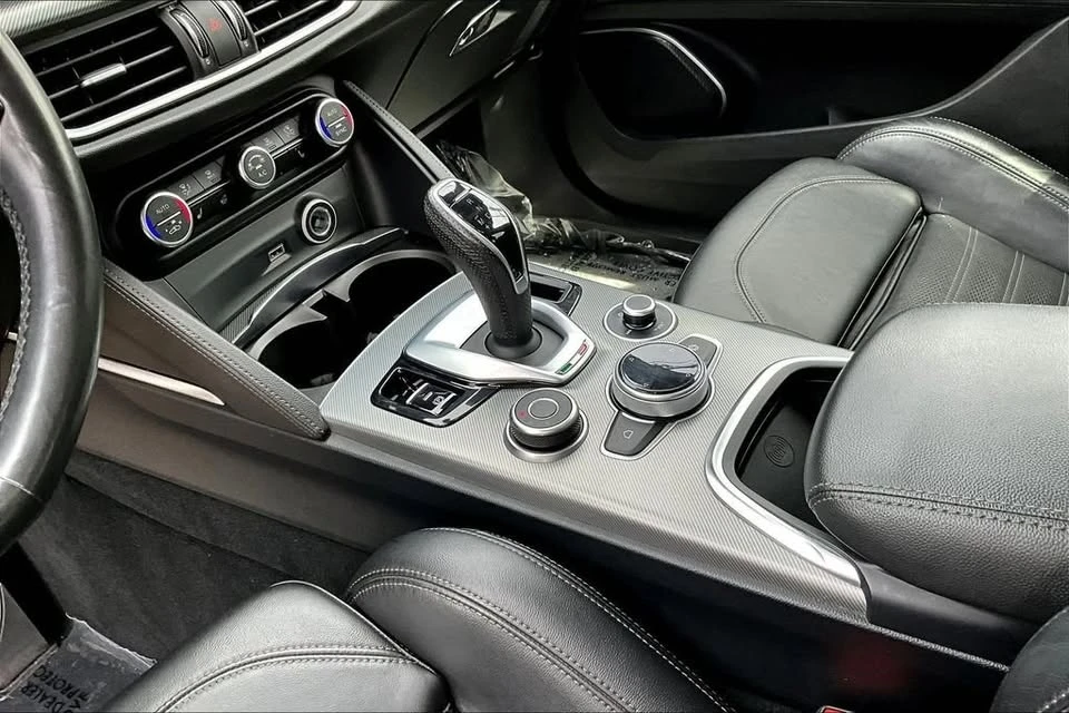 2023 Alfa Romeo Stelvio - Image 19 of 20