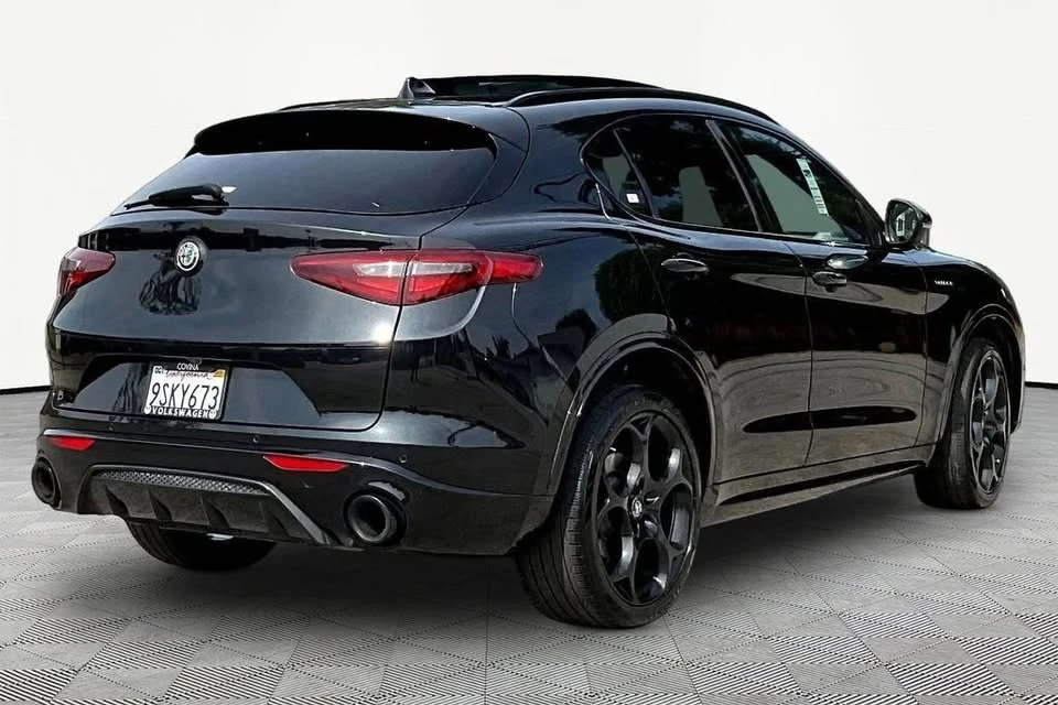 2023 Alfa Romeo Stelvio - Image 6 of 20