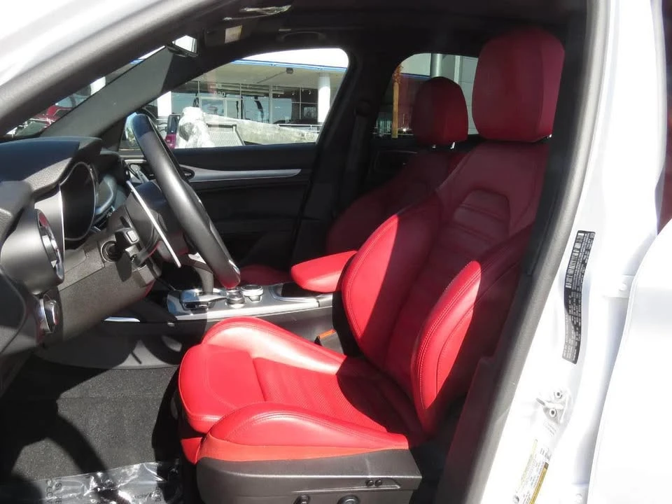 2023 Alfa Romeo Stelvio - Image 6 of 12