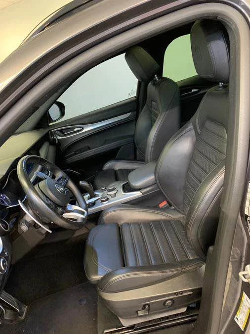 2023 Alfa Romeo Stelvio - Image 10 of 13