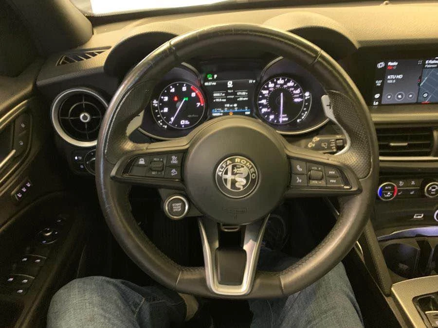 2023 Alfa Romeo Stelvio - Image 9 of 13