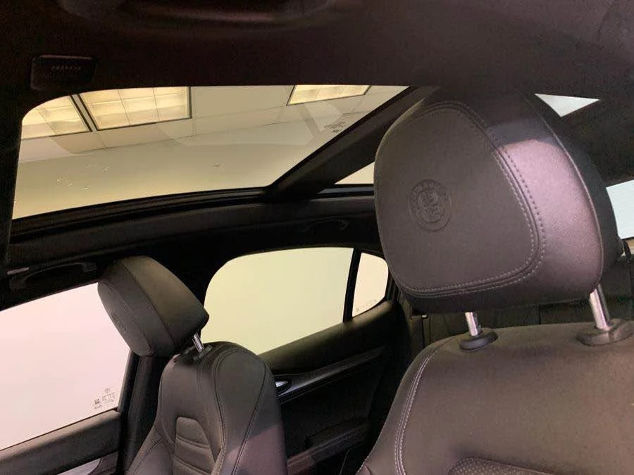 2023 Alfa Romeo Stelvio - Image 8 of 13