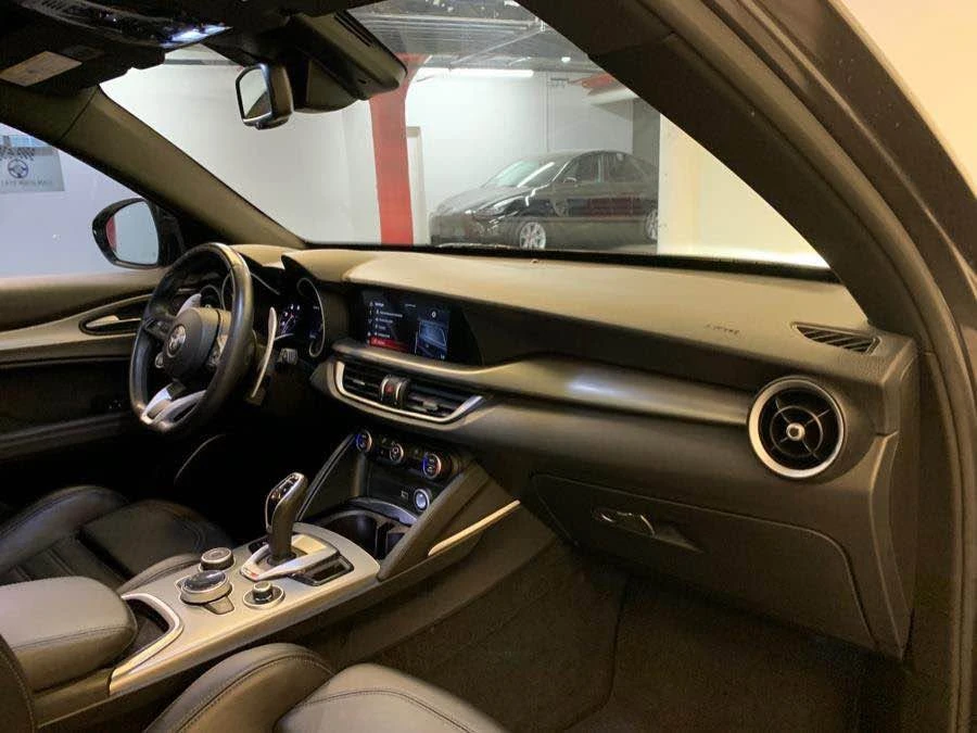 2023 Alfa Romeo Stelvio - Image 11 of 13