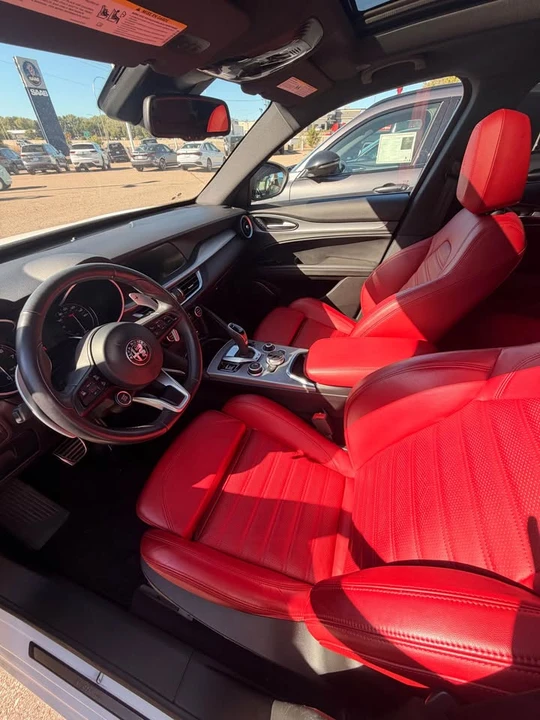 2023 Alfa Romeo Stelvio - Image 5 of 8