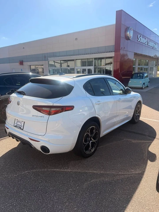 2023 Alfa Romeo Stelvio - Image 3 of 8