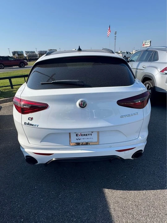 2023 Alfa Romeo Stelvio - Image 4 of 8