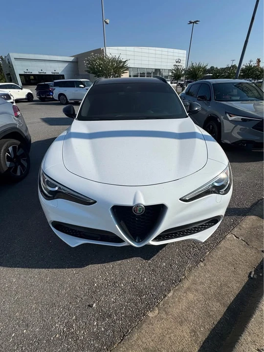 2023 Alfa Romeo Stelvio - Image 3 of 8