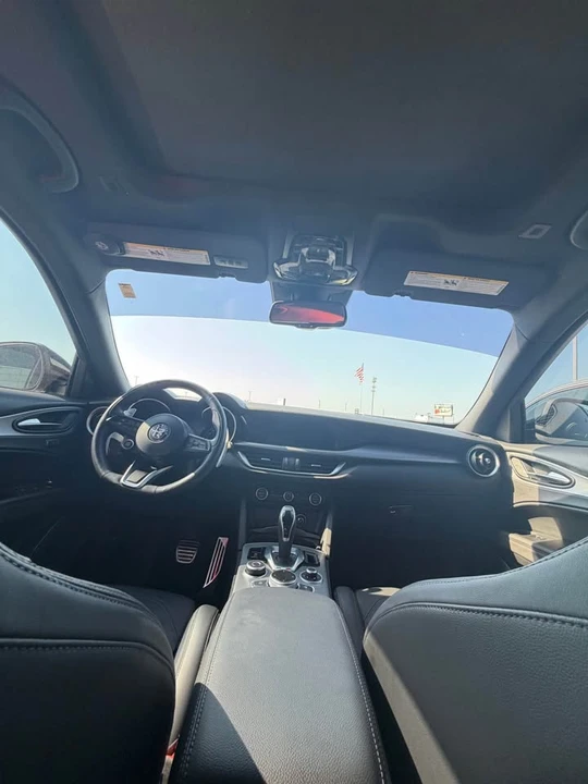 2023 Alfa Romeo Stelvio - Image 7 of 8