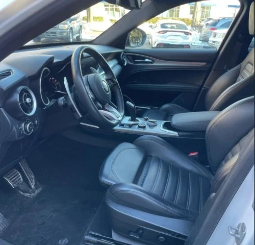 2023 Alfa Romeo Stelvio - Image 6 of 7