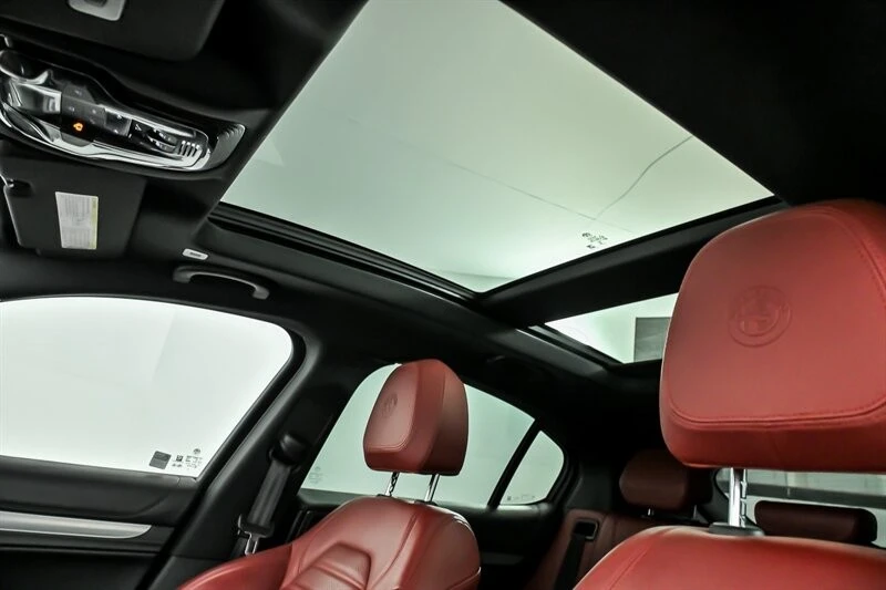 2023 Alfa Romeo - Image 20 of 31