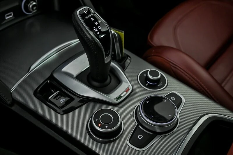 2023 Alfa Romeo - Image 31 of 31