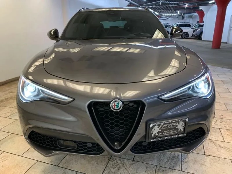 2023 Alfa Romeo Stelvio - Image 4 of 12