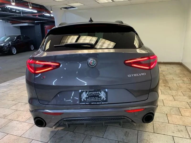 2023 Alfa Romeo Stelvio - Image 7 of 12