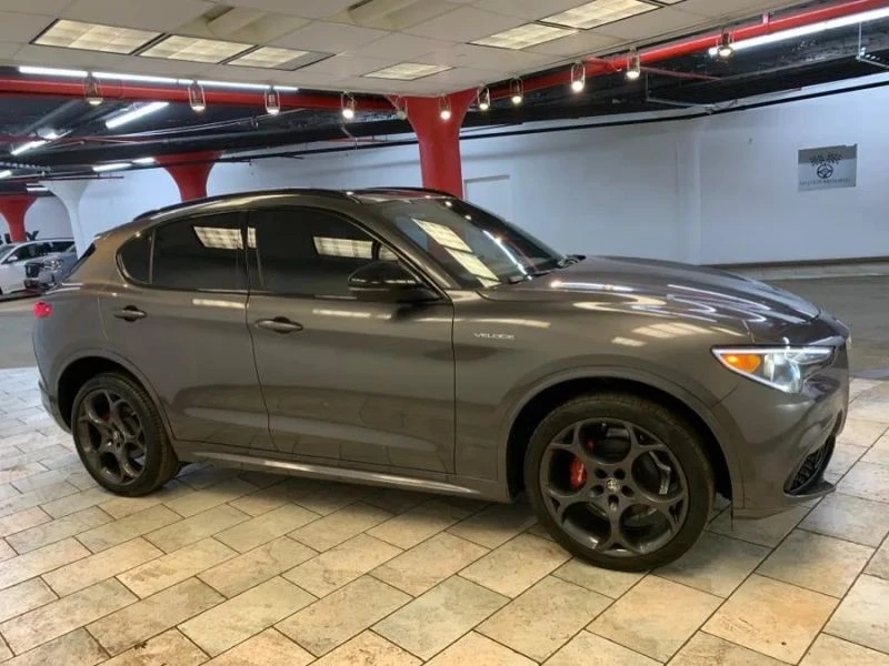 2023 Alfa Romeo Stelvio - Image 9 of 12